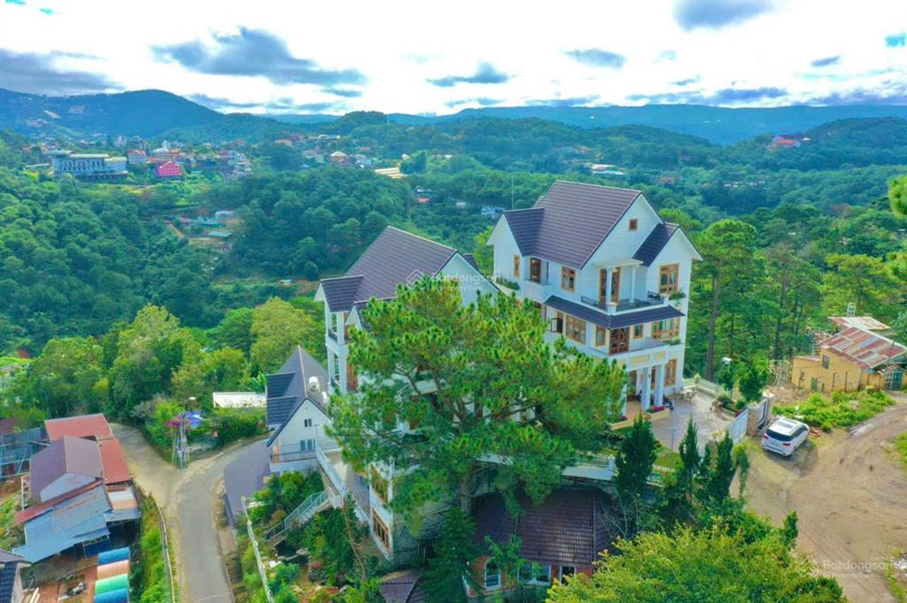 Bán căn villa góc 2 mt đặng thái thân, p. 3, đà lạt, 311.4m2, 12 phòng đang cho thuê 75tr/tháng