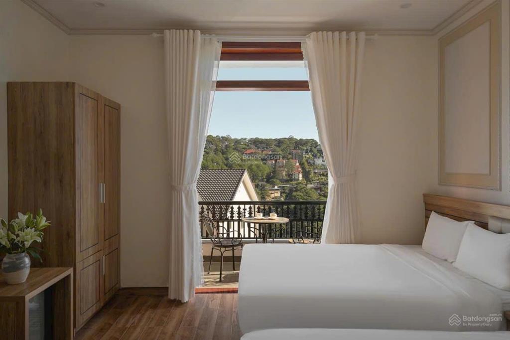 Bán căn villa góc 2 mt đặng thái thân, p. 3, đà lạt, 311.4m2, 12 phòng đang cho thuê 75tr/tháng