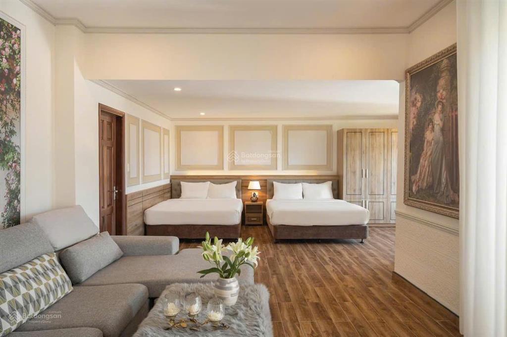 Bán căn villa góc 2 mt đặng thái thân, p. 3, đà lạt, 311.4m2, 12 phòng đang cho thuê 75tr/tháng