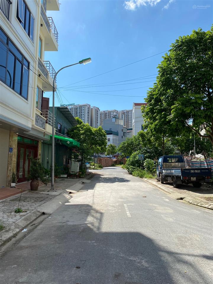 Bán đất phân lô tứ hiệp dt 60 m2. đường rộng vỉa hè 2 bên. view thoáng.  0986 239 ***