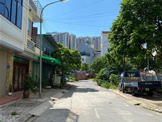 Bán đất phân lô tứ hiệp dt 60 m2. đường rộng vỉa hè 2 bên. view thoáng.  0986 239 ***