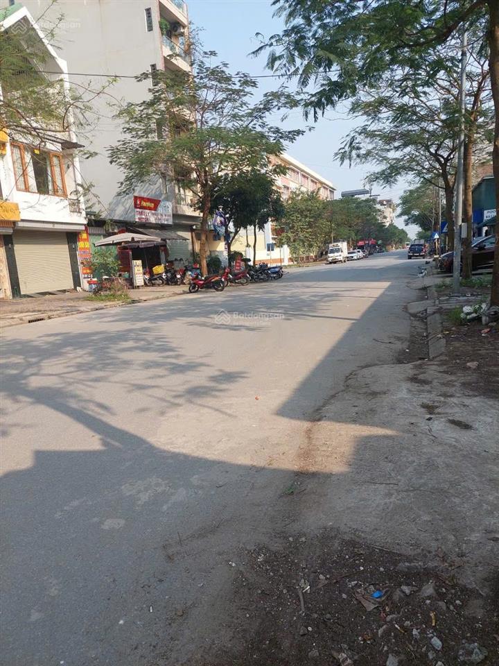 Bán đất phân lô tứ hiệp dt 60 m2. đường rộng vỉa hè 2 bên. view thoáng.  0986 239 ***