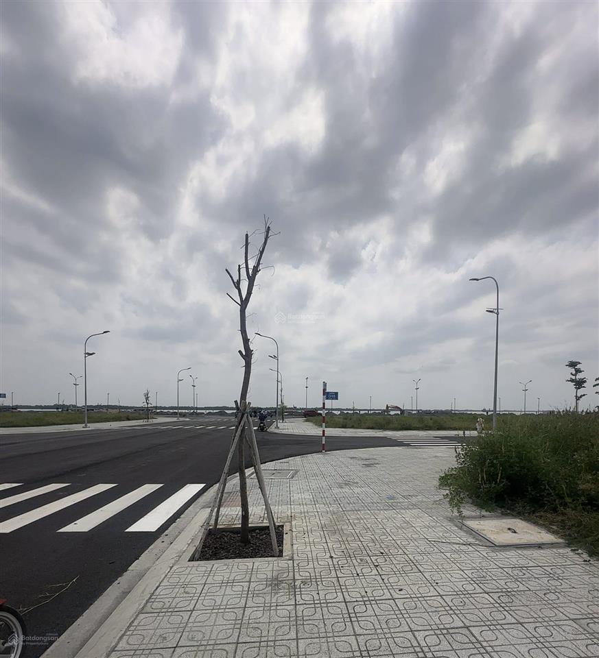 Cần bán nền 80m2, vị trí đẹp, gần trường học. hỗ trợ vay bank. hỗ trợ xem nền trực tiếp 24/7.