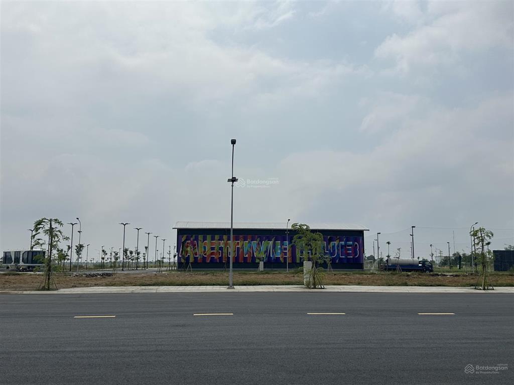 Cần bán nền đẹp 80m2. ngay quảng trường, khu thể thao đa năng. vị trí đẹp. hỗ trợ xem thực tế 24/7