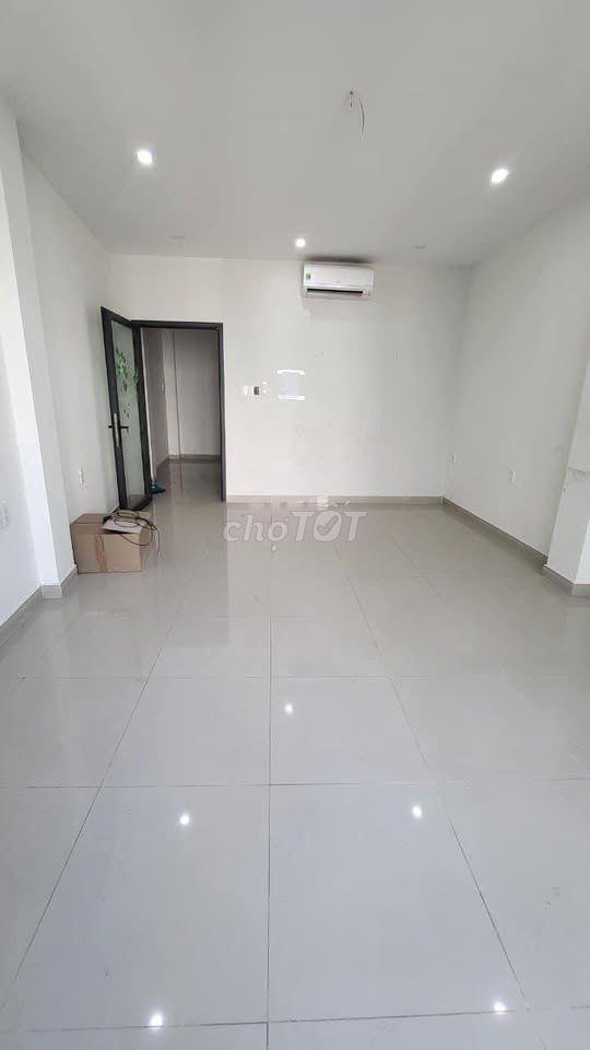 Bán nhà phố đường Lam Sơn gần sân bay 4*10 xe hơi vào tận nhà giá 9,4t