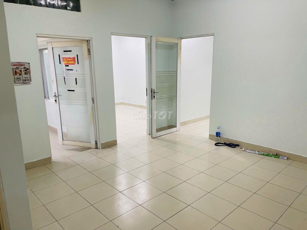 Cho thuê nhà phố gần sân bay TSN 200m2-4pn- giá 25tr/th. Ở ngay