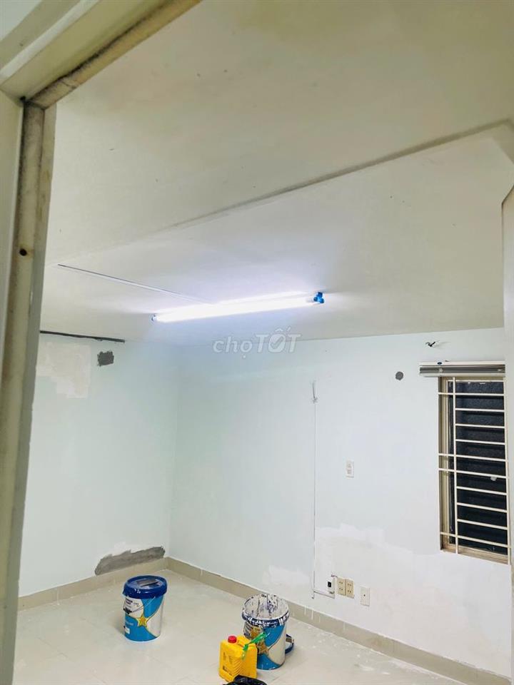 Cho thuê nhà phố gần sân bay TSN 200m2-4pn- giá 25tr/th. Ở ngay