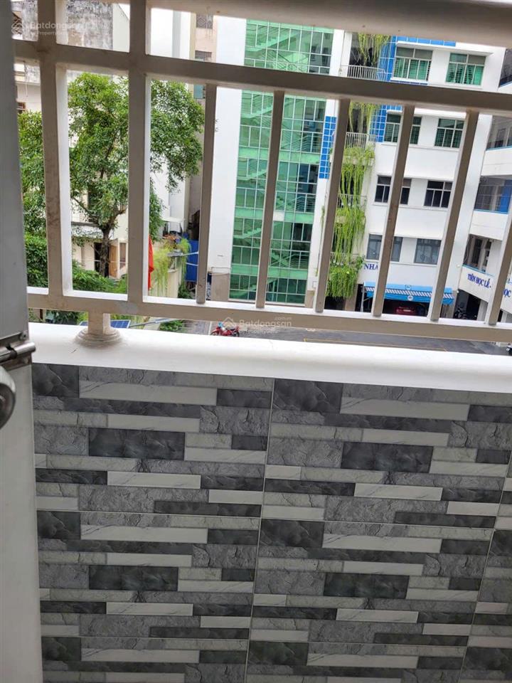 Bán căn góc cc 155 nguyễn chí thanh giá chỉ 4,350 tỷ có sổ hồng, nhận nhà ngay