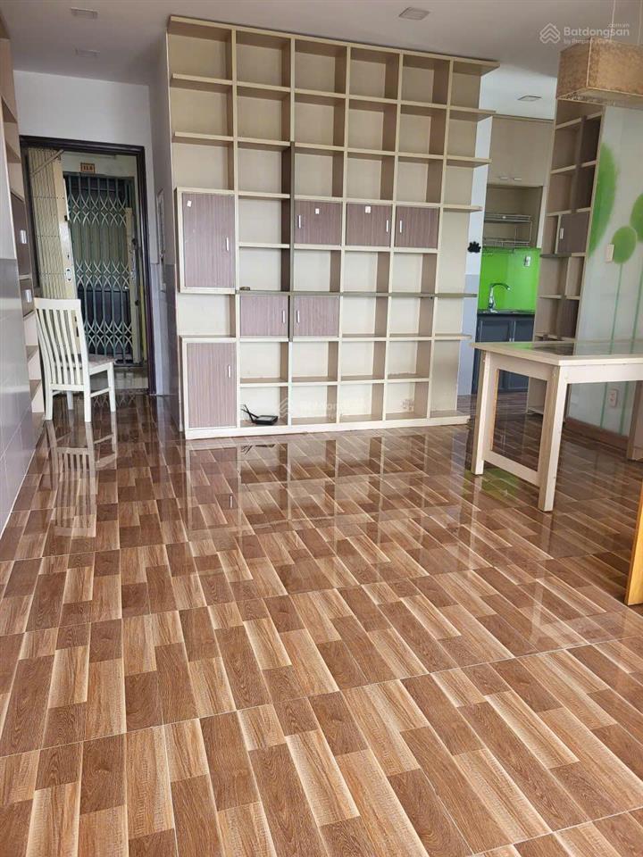 Cho thuê căn góc lô a lầu 11.7 cc 155 nguyễn chí thanh 12 triệu/tháng