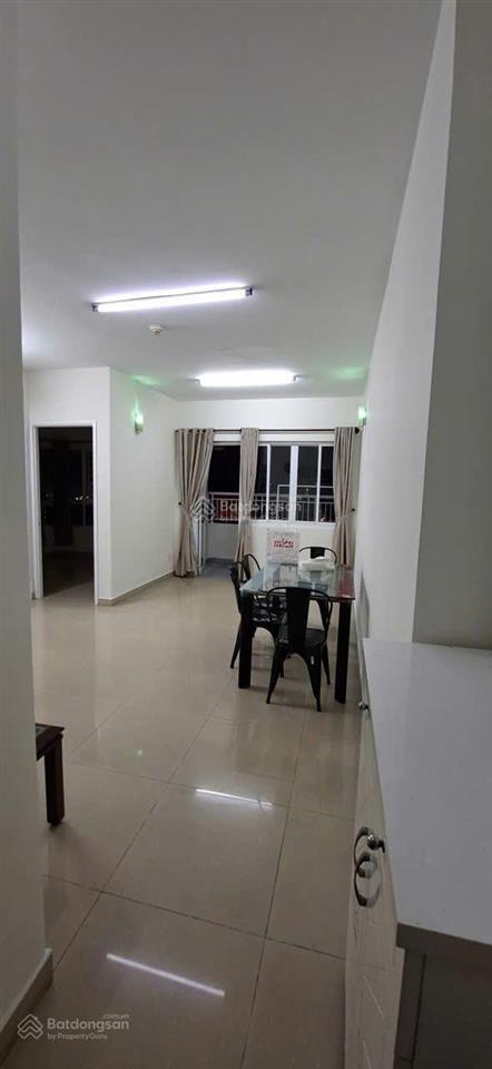 Cho thuê căn góc cc 155 nguyễn chí thanh 11 triệu/tháng lô a lầu 16.7, căn góc 62m2