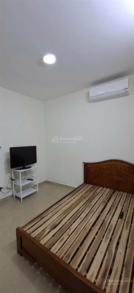 Cho thuê căn góc cc 155 nguyễn chí thanh 11 triệu/tháng lô a lầu 16.7, căn góc 62m2