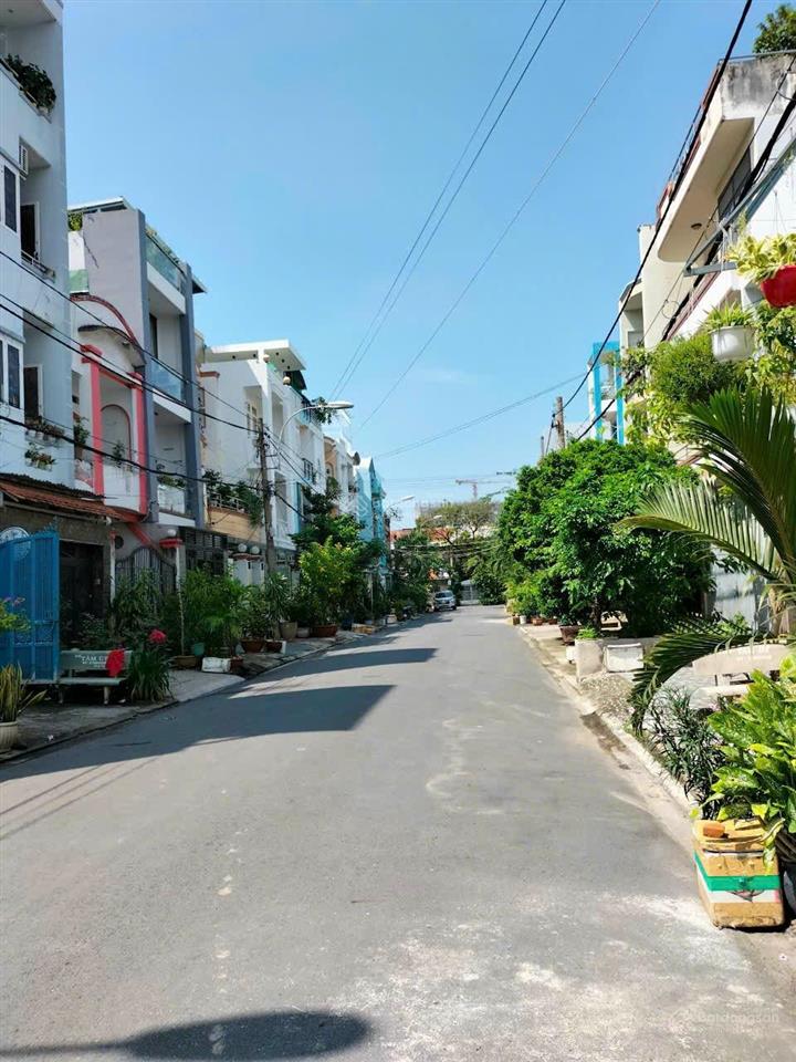 Đất nền mt đường số ,trong khu dân cư phong phú 5. dt 4,5x18m sổ hồng riêng, đối diện bến xe q8