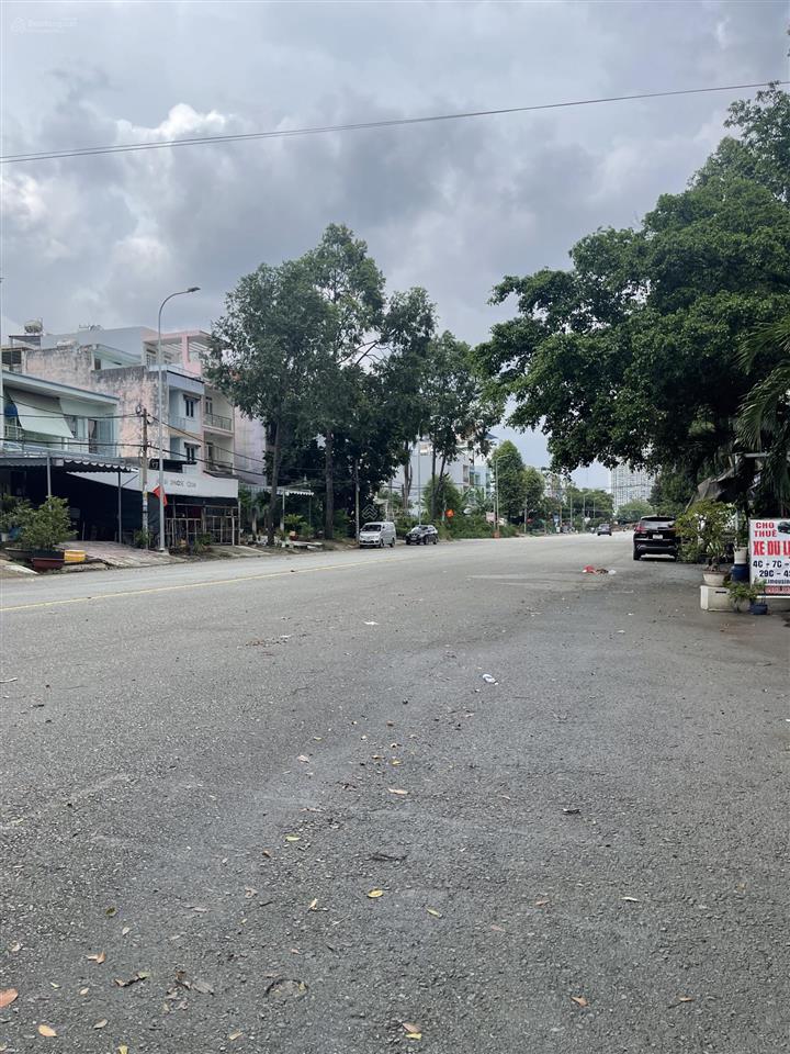 Giá tốt nhất trên trục đường 13. cần bán lô đất mt đường số 13, khu dân cư phong phú 5. dt 4x18m