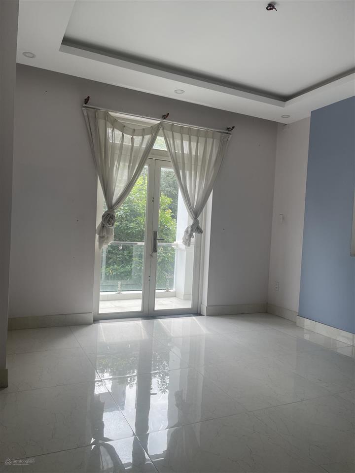 Chỉ 12,2 tỷ. bán căn nhà mt đường số 22, ngay trường quốc tế uts. diện tích 7x19,5m, 2 tầng.
