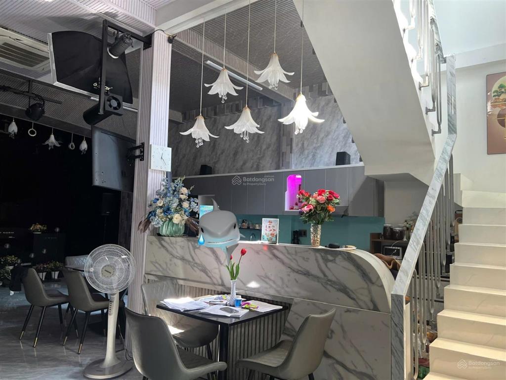 Bán căn nhà mt đường số 22, ngay trường quốc tế uts. diện tích 7x19,5m, 2 tầng. giá 13,2tỷ