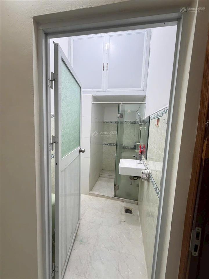 Giảm nhanh thêm 3 tỷ. bán nhanh để giải quyết công việc, bán căn nhà kdc bình hưng. dt 12x24= 288m2