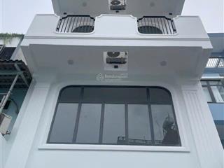 Tòa căn hộ dịch vụ 7 tầng 10x28(354m2) phan văn trị bình thạnh có 103 phòng thu nhập 500triệu/tháng