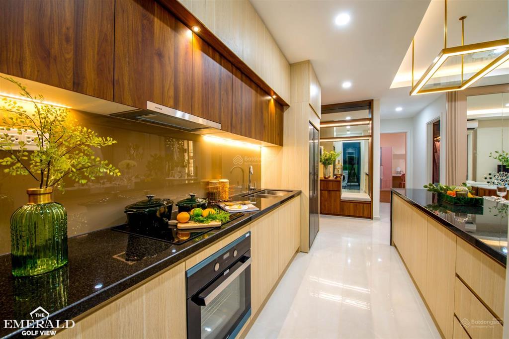 Giỏ hàng emerald golf view lấy căn theo nhu cầu kh, tt 10% nhận nhà cho thuê, tt giãn 18th, ck 11%