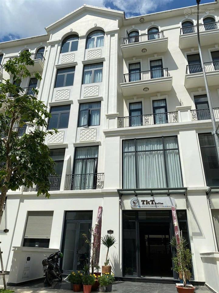 Bán nhà phố vinhomes grand park đang cho thuê 70 triệu/ tháng, full nội thất luxury giá 29 tỷ