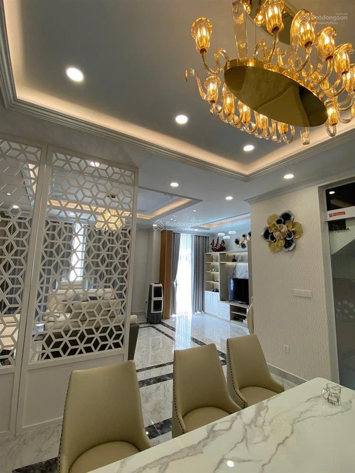 Bán nhà phố vinhomes grand park đang cho thuê 70 triệu/ tháng, full nội thất luxury giá 29 tỷ