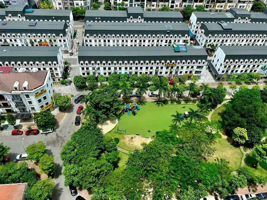 Chính chủ bán căn hộ 68 m2 chung cư thekpark văn phú hà đông.  0353 346 ***.