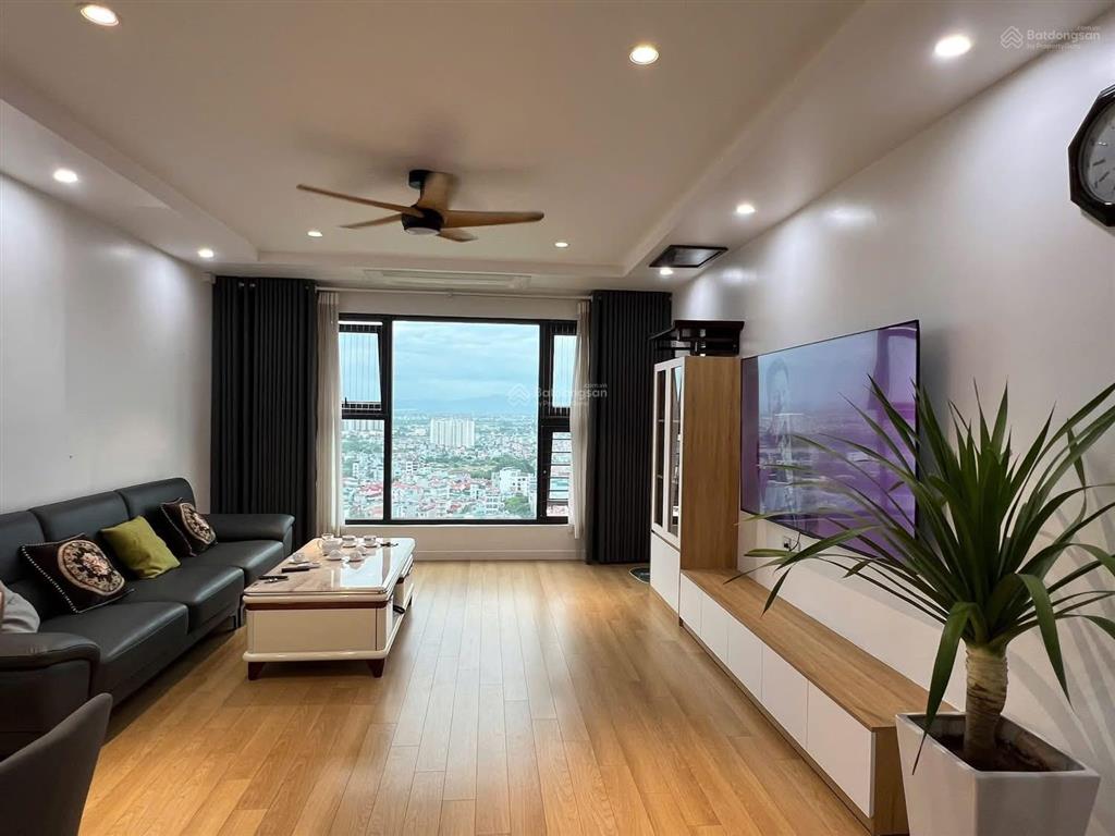 Chính chủ bán căn hộ 93 m2 chung cư the k park văn phú phường kiến hưng.  0353 346 ***