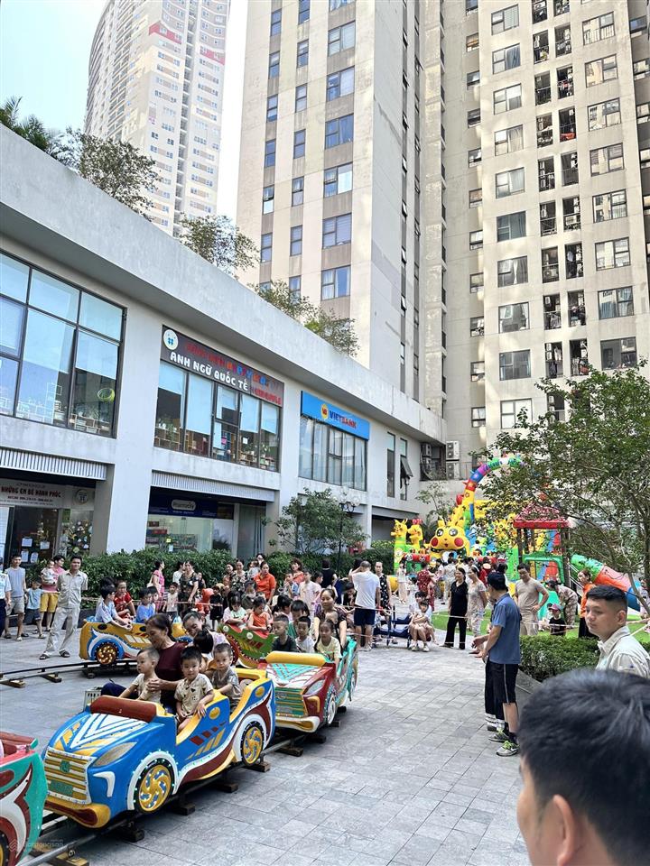 Chính chủ bán căn hộ 93 m2 chung cư the k park văn phú phường kiến hưng.  0353 346 ***