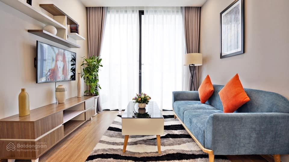 Cho thuê căn hộ 2 ngủ dt 72m2 bc đông nam full nội thất vinhomes skylake phạm hùng  0982 402 ***