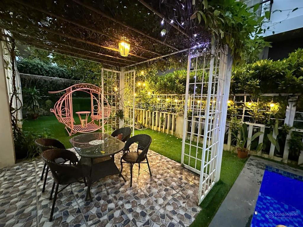 Chính chủ cần bán căn biệt thự song lập 248m2  full nội thất, sổ đỏ trao tay