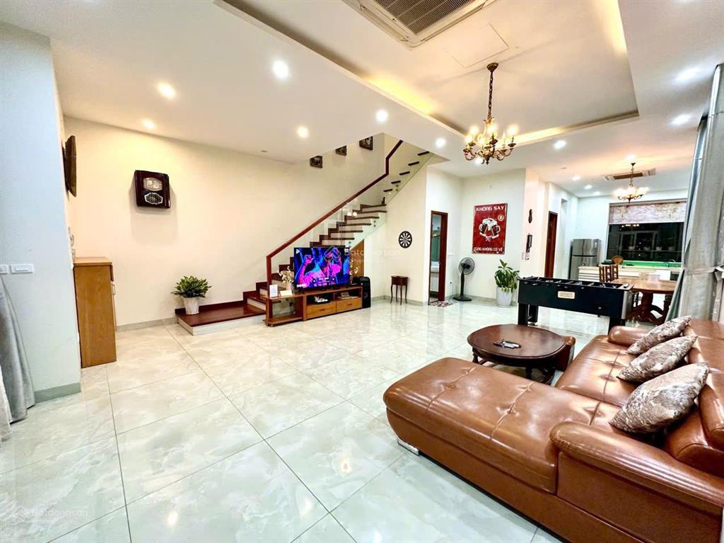 Chính chủ cần bán căn biệt thự song lập 248m2  full nội thất, sổ đỏ trao tay