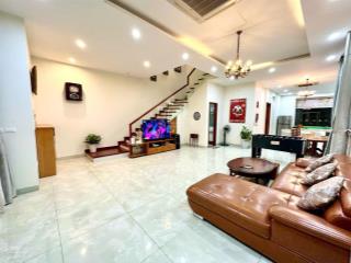 Chính chủ cần bán căn biệt thự song lập 248m2  full nội thất, sổ đỏ trao tay