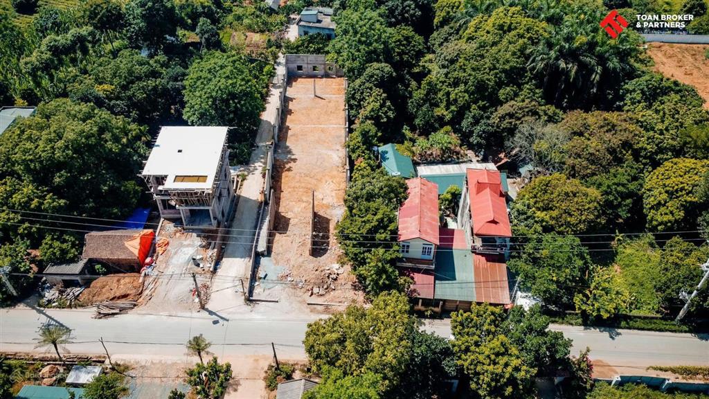 Chính chủ cần bán mảnh đất 918m2 lô góc mặt đường lớn tại thôn thắng đầu  phú cát   0904 888 ***