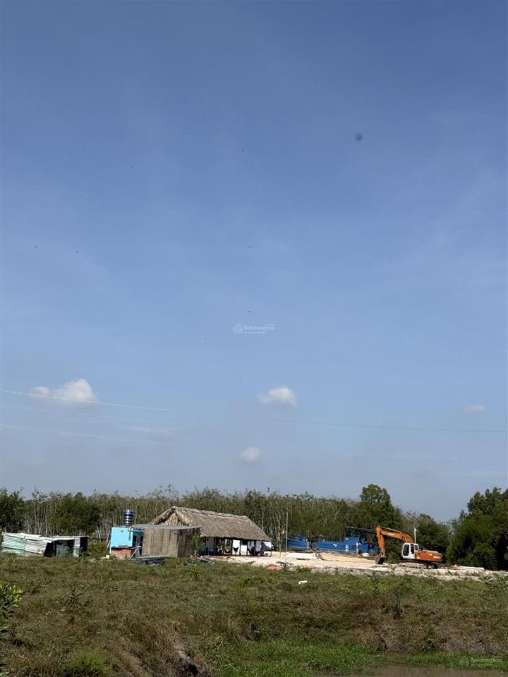 Bán đất 17,000m2 tại mặt tiền sông tính làm trang trại, nhà vườn giá 1 triệu/m2 0868 914 *** ngale