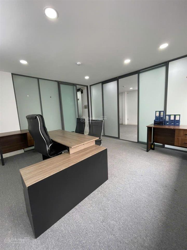 Chính chủ cho thuê văn phòng  full nội thất  35m2   0966 047 ***