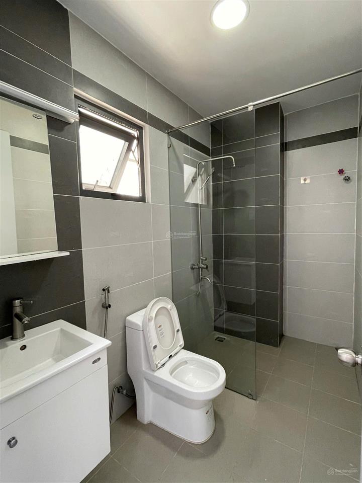 Cho thuê văn phòng tại lạc long quân, giảm giá còn 7,5 triệu, 35 m2, đầy đủ tiện nghi