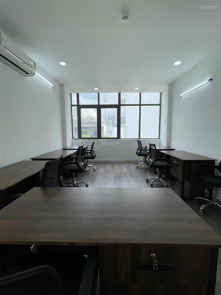 Cho thuê văn phòng tại lạc long quân, giảm giá còn 7,5 triệu, 35 m2, đầy đủ tiện nghi