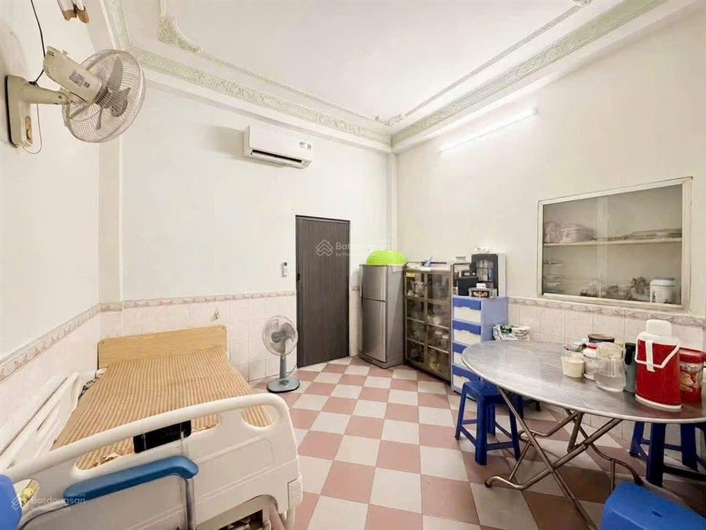 Hiếm nhà bán nguyễn văn cừ giáp q1 hẻm xe hơi  4 tầng