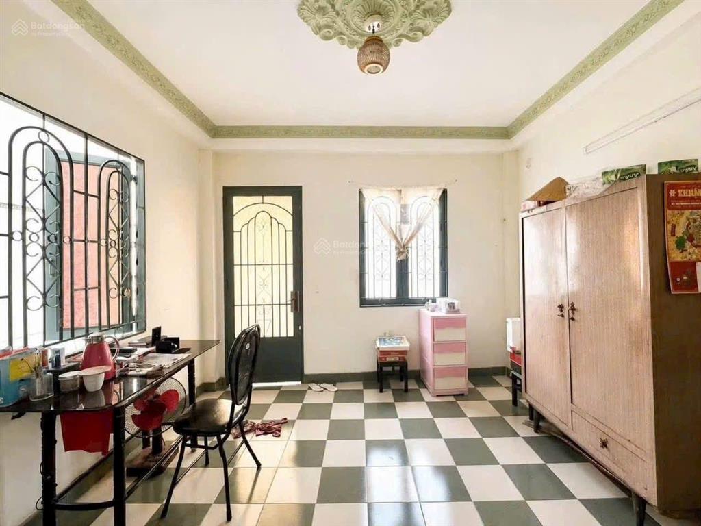 Hiếm nhà bán nguyễn văn cừ giáp q1 hẻm xe hơi  4 tầng