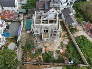 Bán Nhà Đất Hoàn Thiện Thô hẽm Phù Đổng Thiên Vương Đà Lạt - Sổ Sẵn