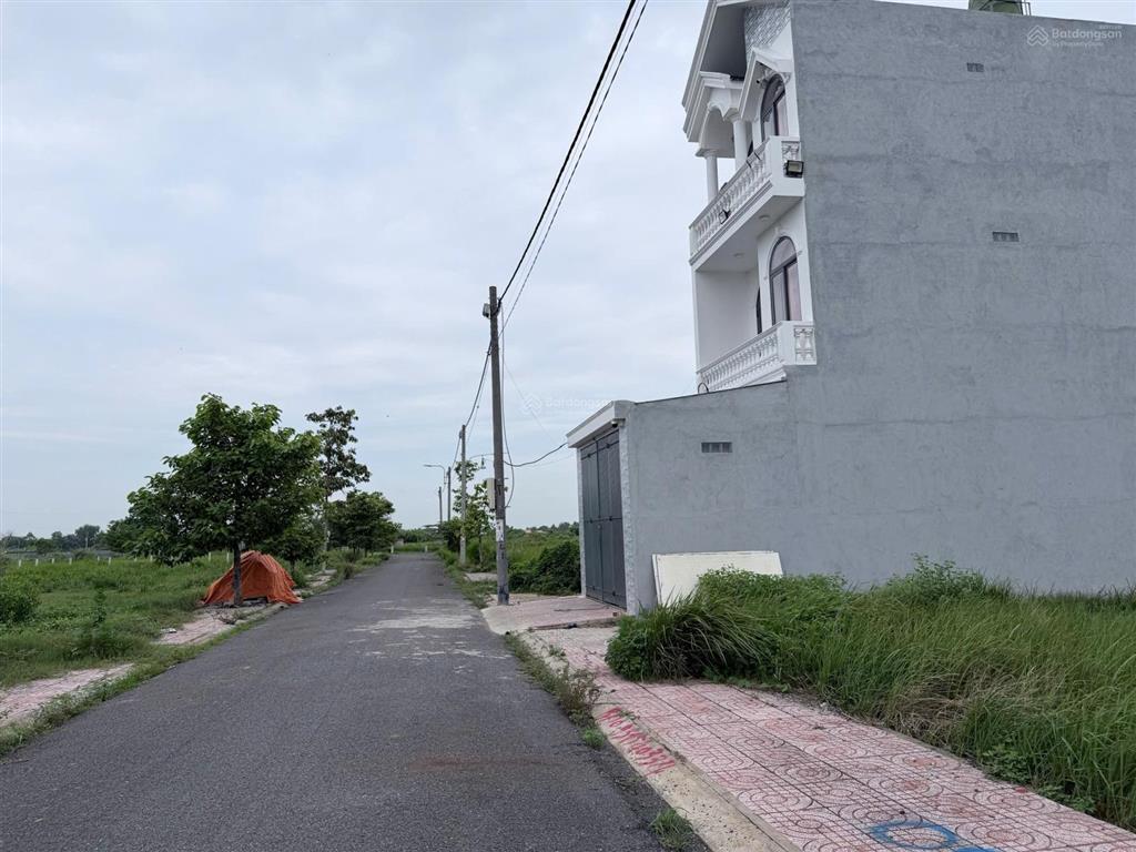 Chính chủ bán gấp nền 85,5m2 kdc tân lân