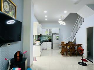 Cần tiền bán nhanh nhà phố lovera ngang 7mx15m sẵn hợp đồng thuê lâu dài