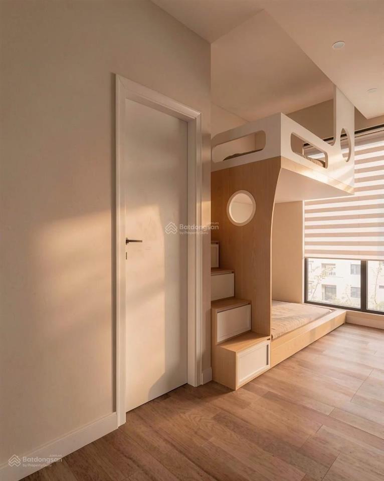 Bán tòa apartment ngõ 159 pháo đài láng, đống đa, 57m2 x 7 tầng, 17 phòng.