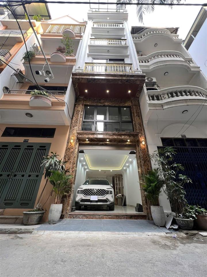 Siêu phẩm trần quốc hoàn nhà 7 tầng thang máy, gara ô tô vị trí đẹp giá 21 tỷ địa chỉ