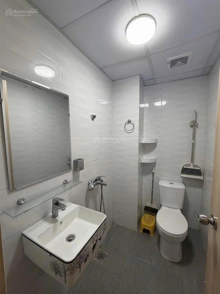 Bán căn hộ 1 ngủ, 1 vệ sinh, 47m khu 11 tòa. nhà đẹp như hình, giá hợp lý