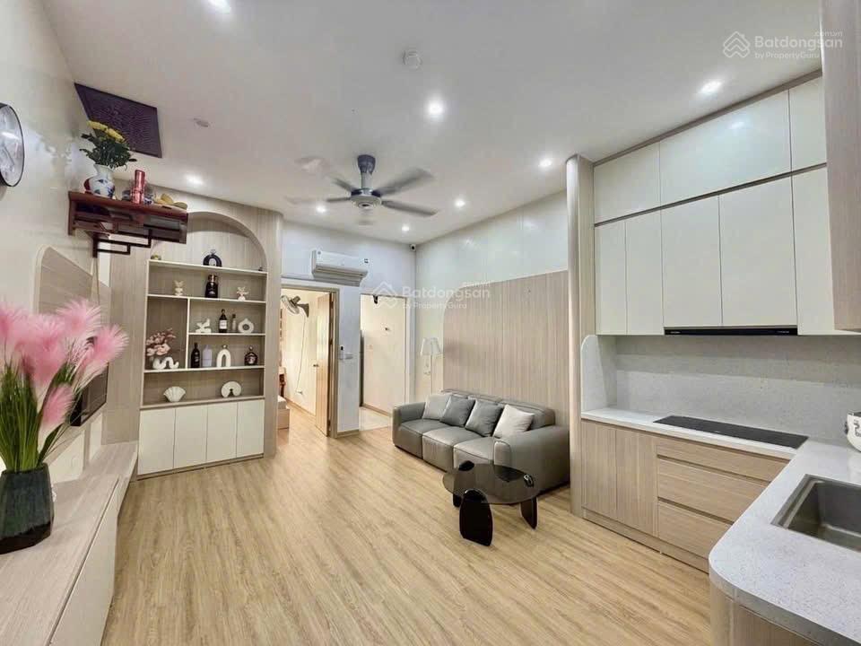 Bán căn hộ 1 ngủ, 1 vệ sinh, 47m khu 11 tòa. nhà đẹp như hình, giá hợp lý