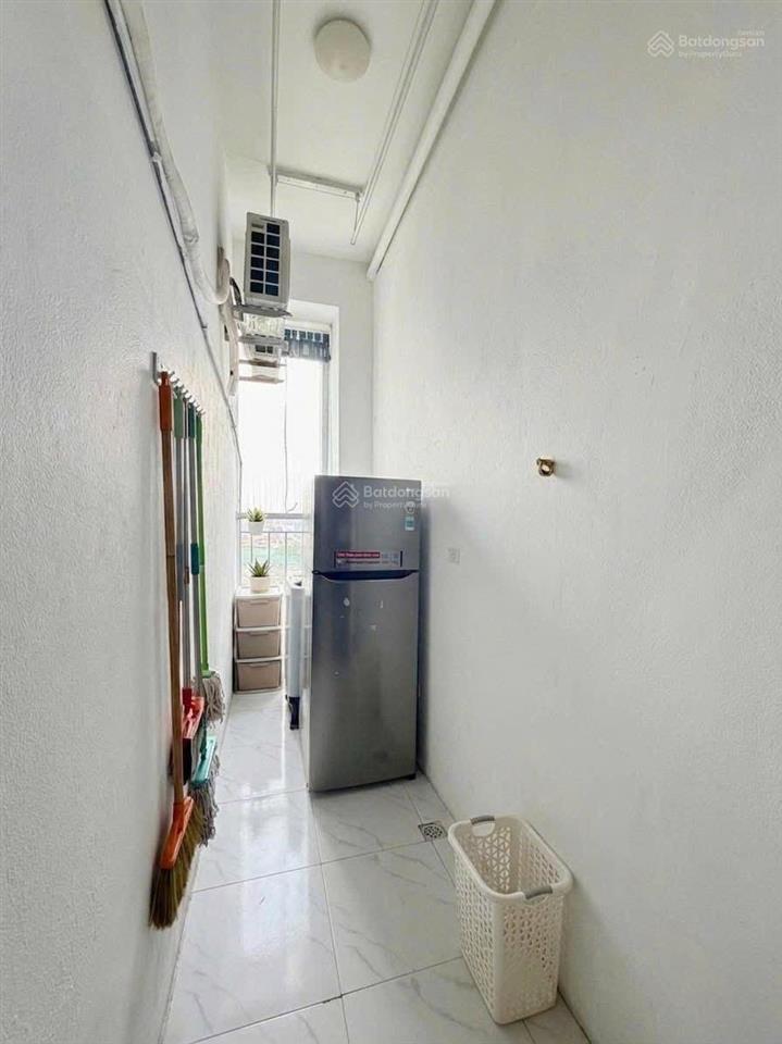 Bán căn hộ 1 ngủ, 1 vệ sinh, 47m khu 11 tòa. nhà đẹp như hình, giá hợp lý