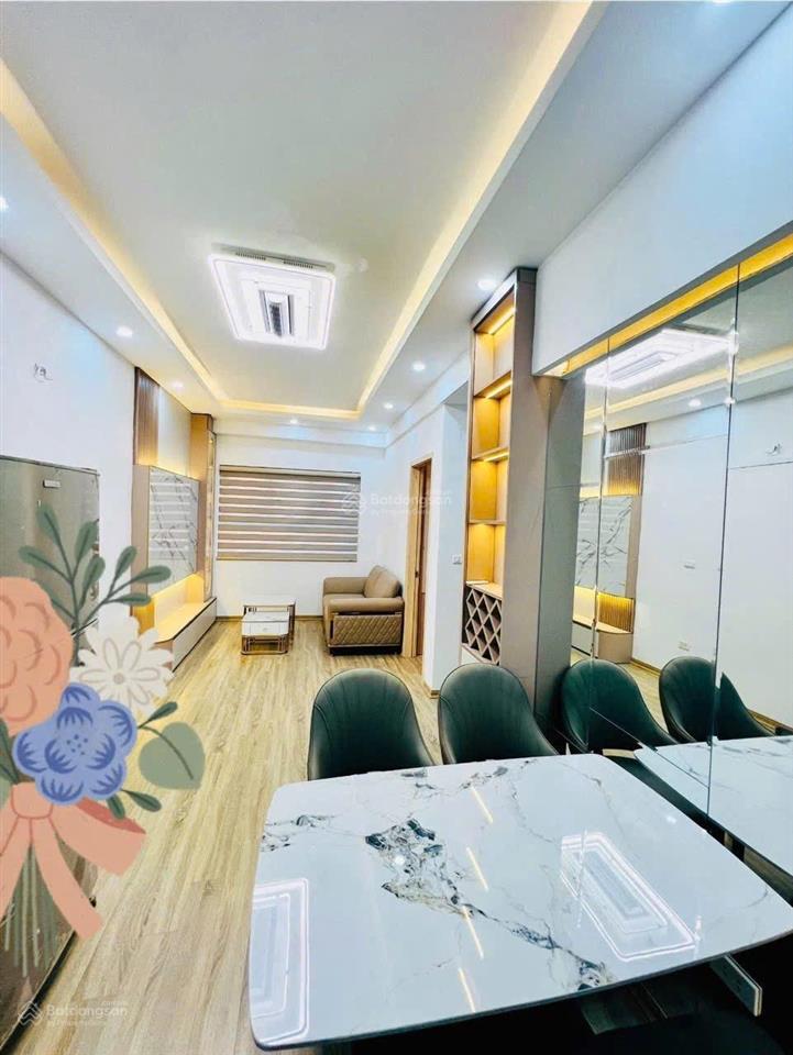 Cho thuê căn hộ 62m, 2 ngủ, 2 vệ sinh, nhà đẹp như hình. khu 11 toà