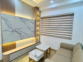Cho thuê căn hộ 62m, 2 ngủ, 2 vệ sinh, nhà đẹp như hình. khu 11 toà