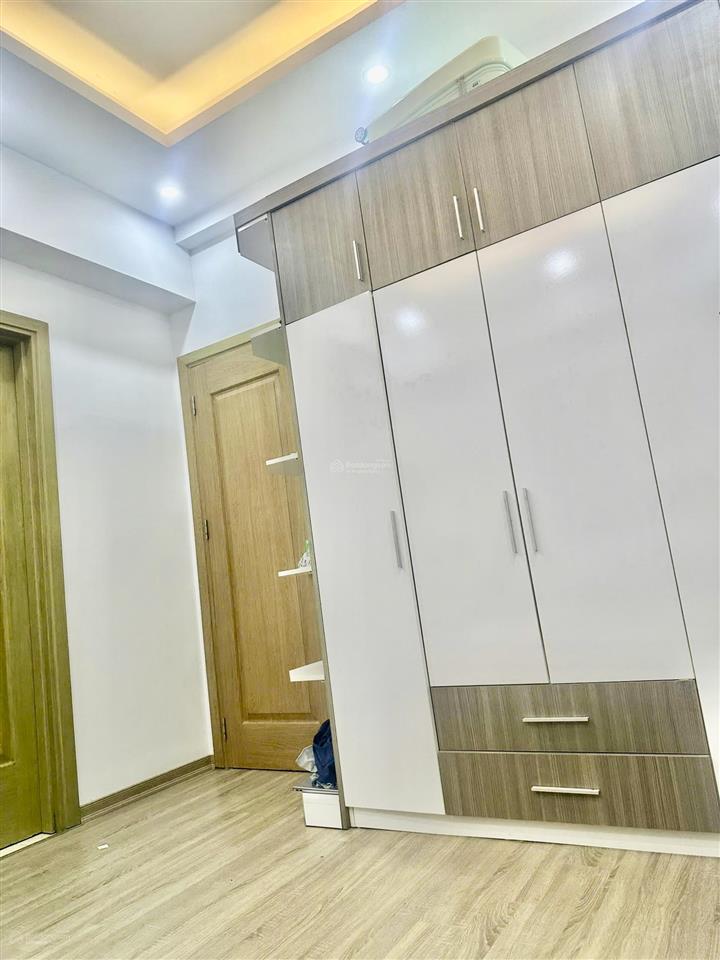 Cho thuê căn gộ góc 76m, 2 ngủ, 2 vệ sinh, khu 3 toà gần trường tuệ đức. full đồ, nhà như hình