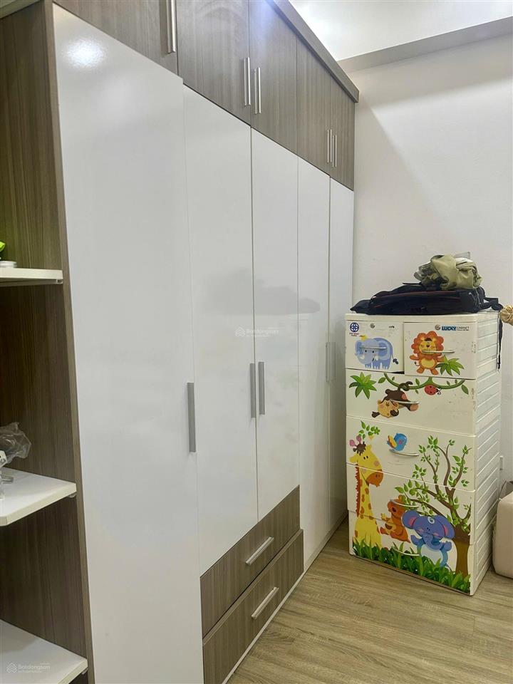 Cho thuê căn gộ góc 76m, 2 ngủ, 2 vệ sinh, khu 3 toà gần trường tuệ đức. full đồ, nhà như hình
